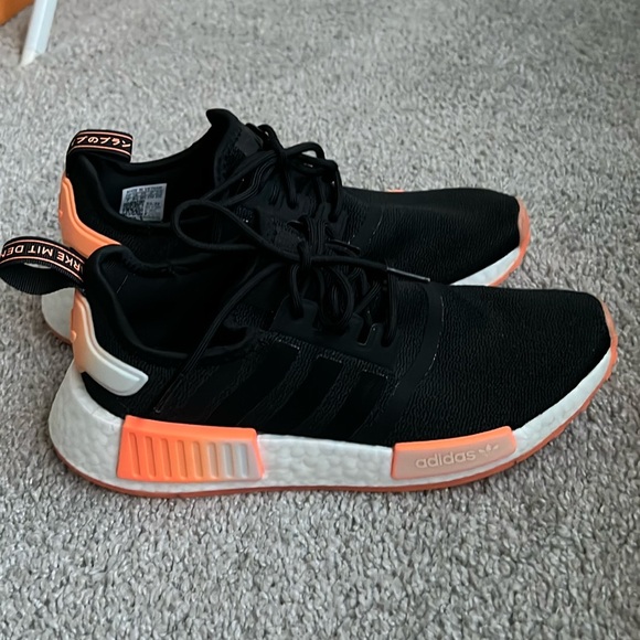 Women’s NMD R1 Shoes - Picture 1 of 7